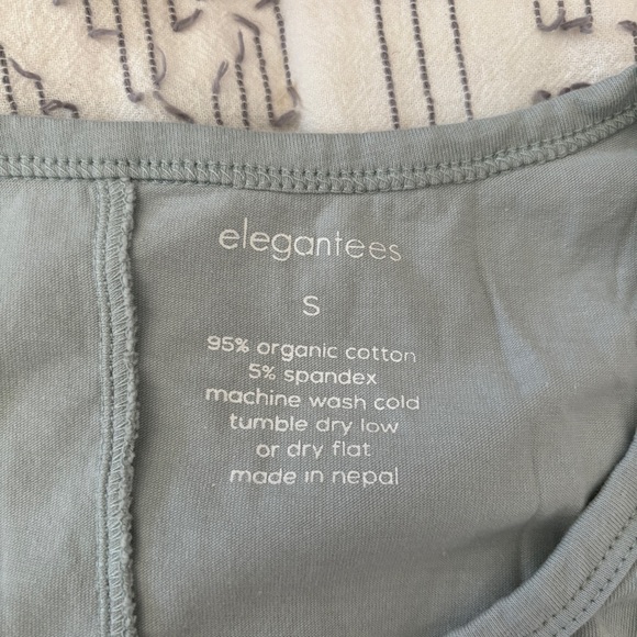 Elegantees Ruffle Tank Top - Picture 3 of 3